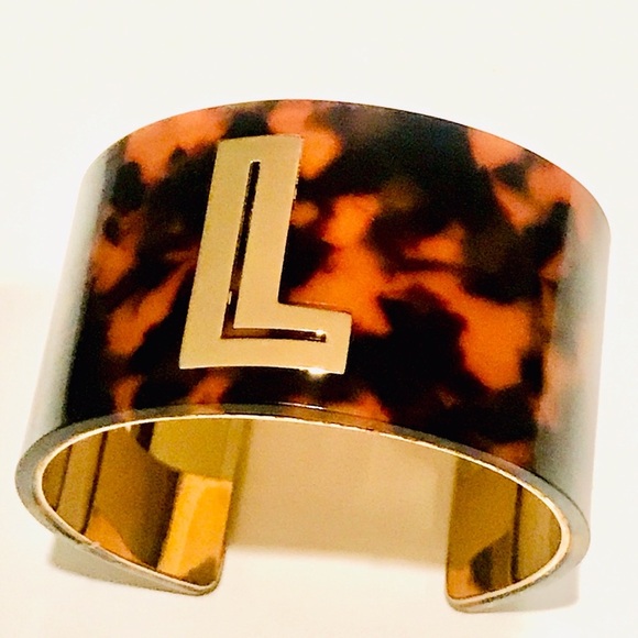 Gorgeous ‘L’ initial tortoise cuff 14k gold plate - Picture 3 of 3